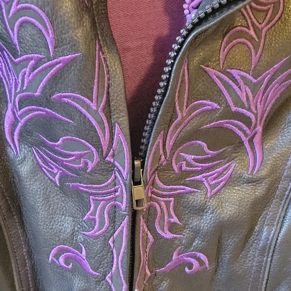 Harley-Davidson Black Leather Jacket with Purple Embroidery - Picture 3 of 6